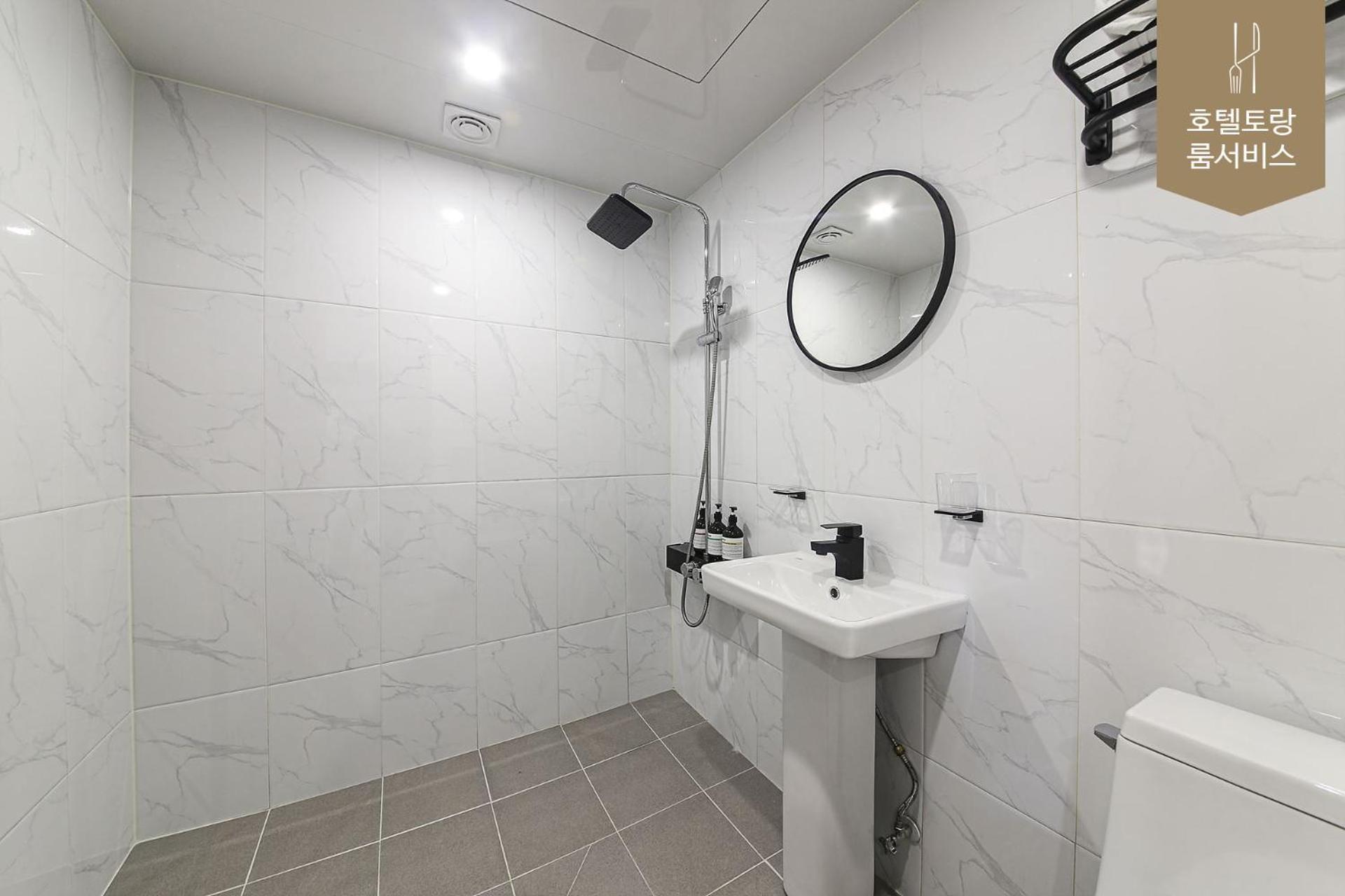 Hotel Torang Jeonju Bagian luar foto